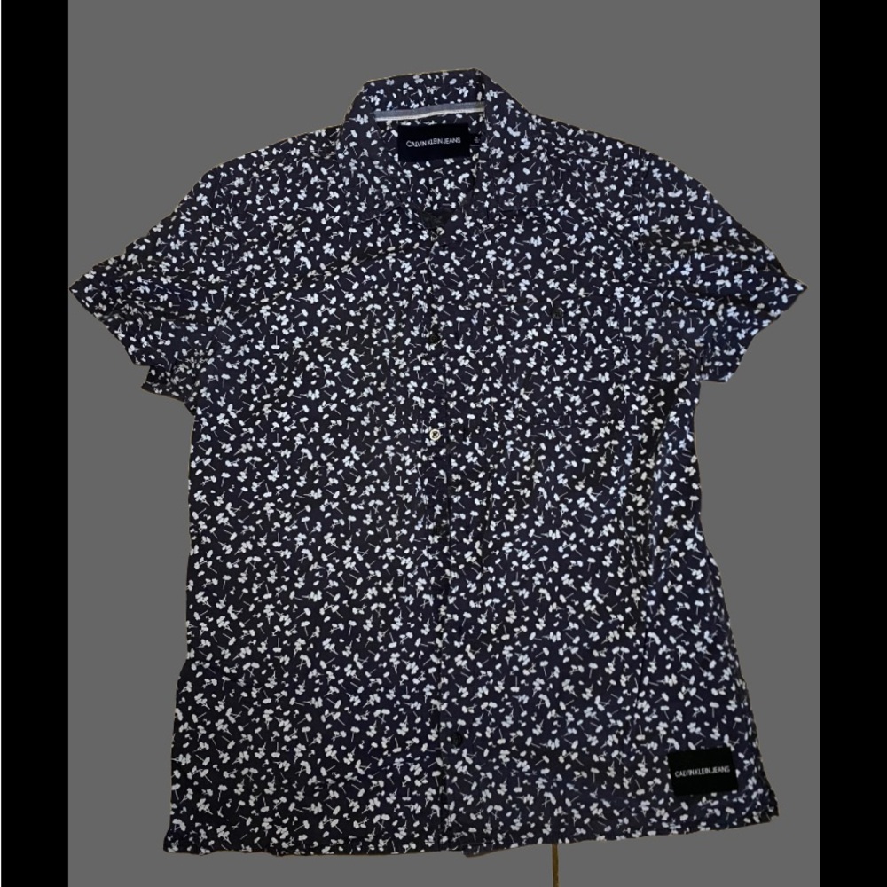 Calvin Klein Men's Black and White Shirt